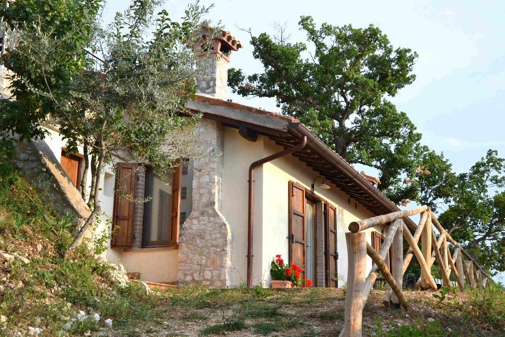 Agriturismo Istrice Innamorato كامبيلو سول كليتونو الغرفة الصورة