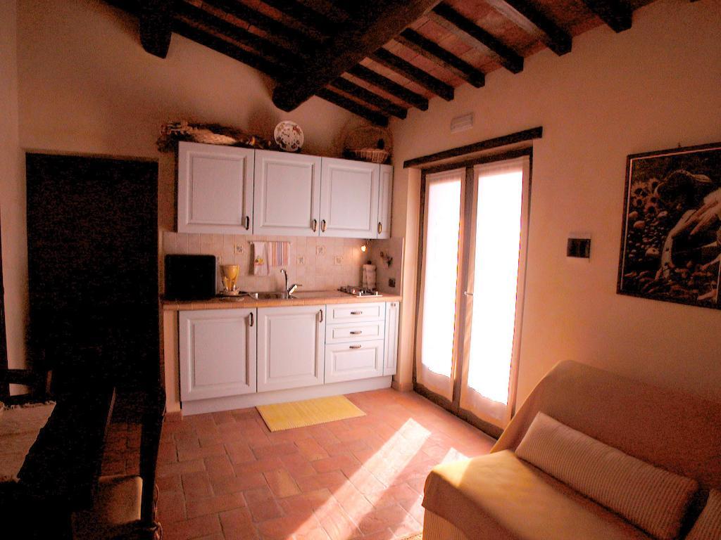 Agriturismo Istrice Innamorato كامبيلو سول كليتونو الغرفة الصورة