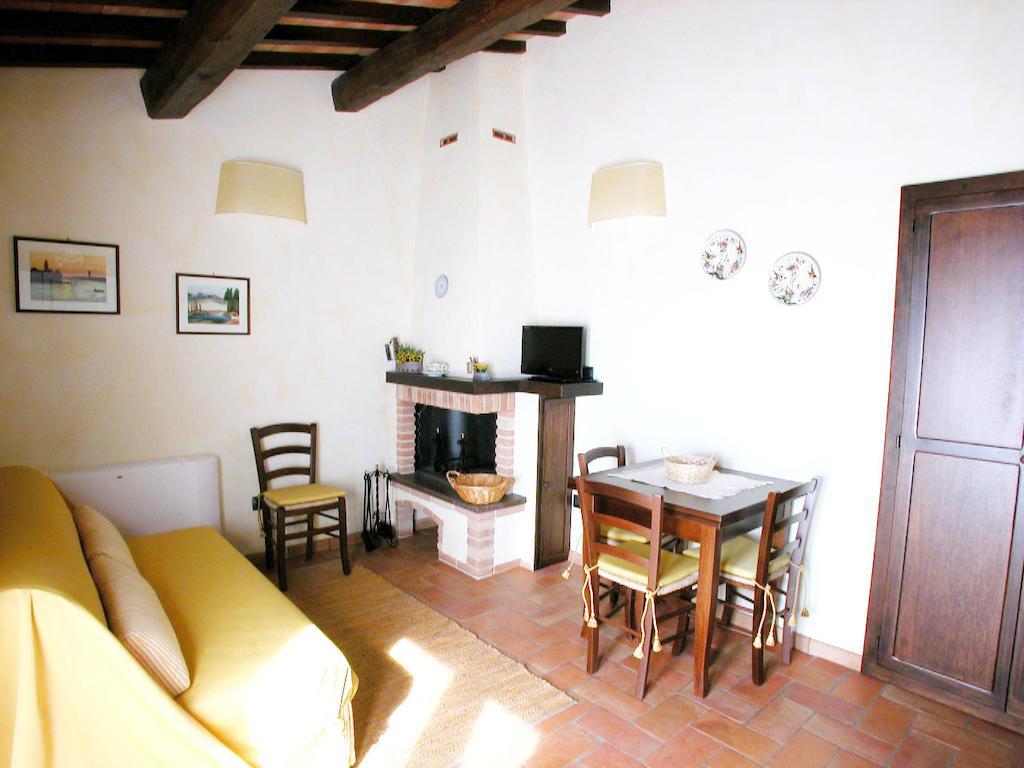 Agriturismo Istrice Innamorato كامبيلو سول كليتونو الغرفة الصورة